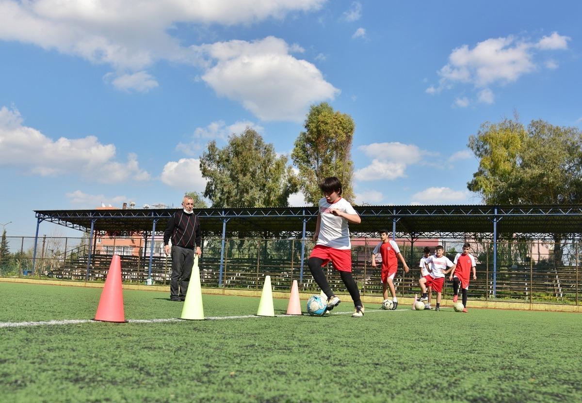 Y&uuml;reğir&rsquo;de futbol kursları başladı