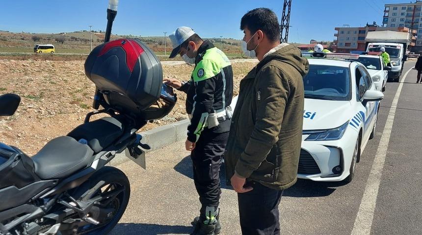 Midyat’ta droneli trafik denetimi