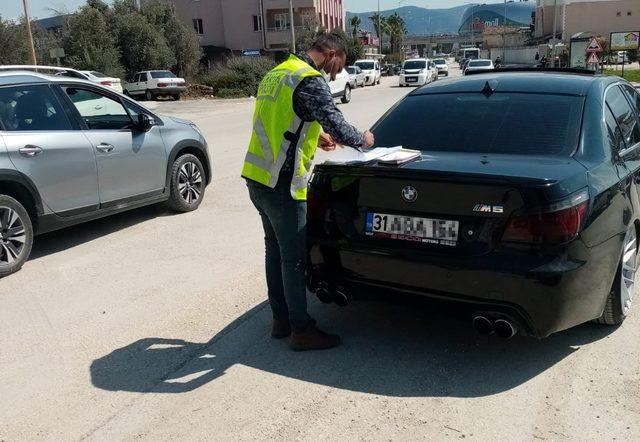 Drift yapıp sosyal medyada yayınladı, trafik polisi yakaladı