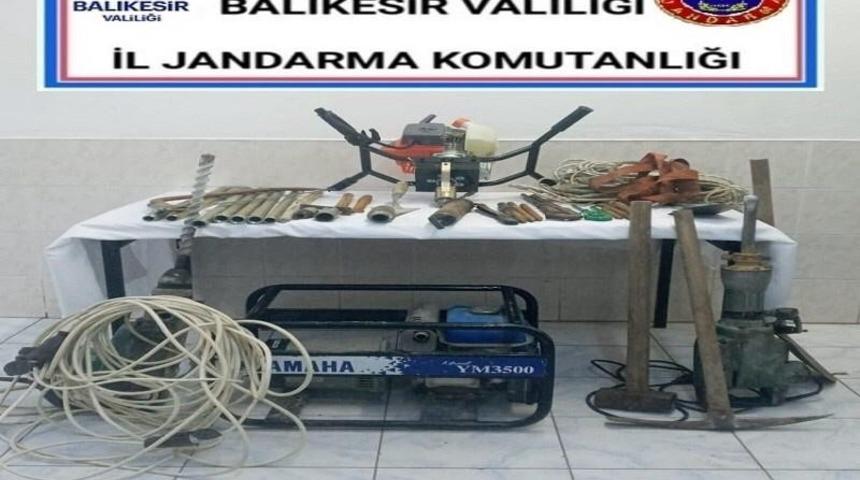 İvrindi’de kaçak kazı yapan 6 kişi suçüstü yakalandı