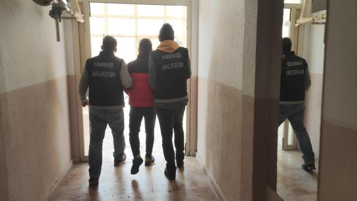 Balıkesir merkezli İzmir ve Bursa&rsquo;da uyuşturucu operasyonu