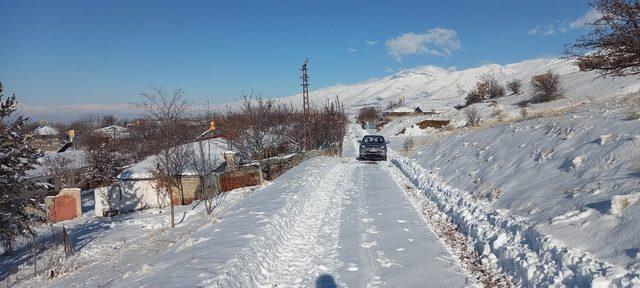 Tunceli’de karla kapanan tüm köy yolları açıldı