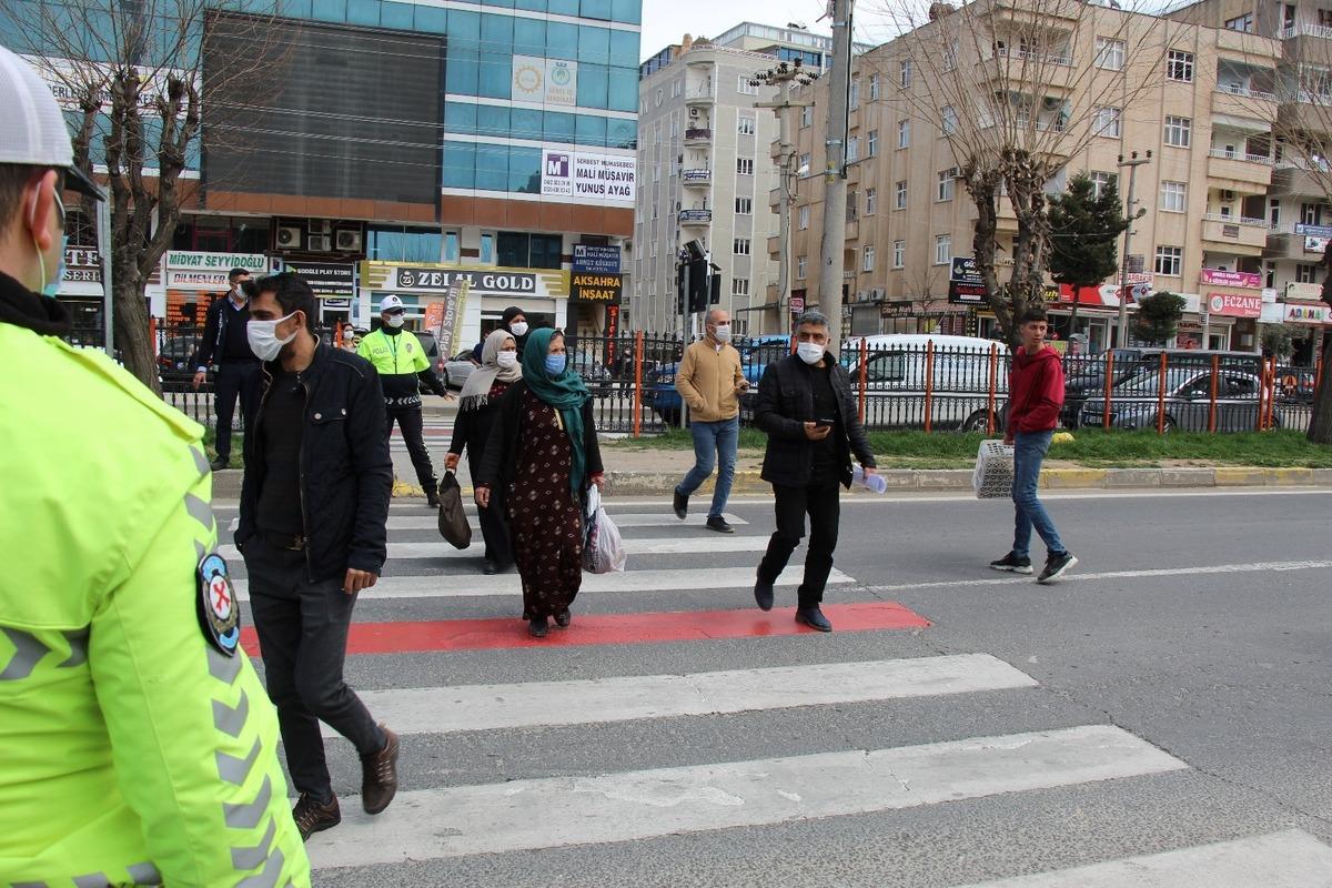 Mardin&rsquo;de &rsquo;Yaya &Ouml;nceliği Kırmızı &Ccedil;izgimizdir&rsquo; Projesi hayata ge&ccedil;irildi
