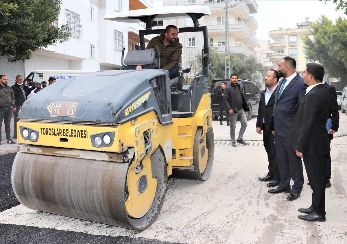 Başkan Yılmaz, asfalt &ccedil;alışmalarını inceledi