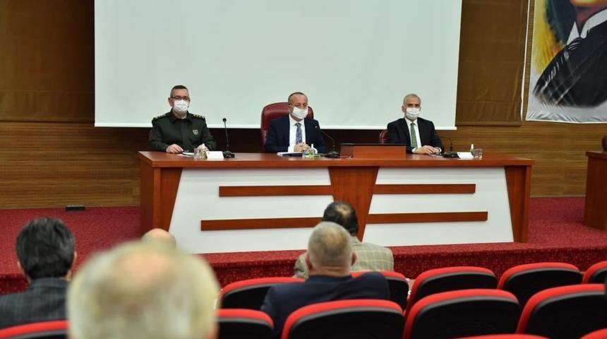 Korona vir&uuml;s tedbirleri kapsamında Denizli&rsquo;de alınan yeni kararlar a&ccedil;ıklandı