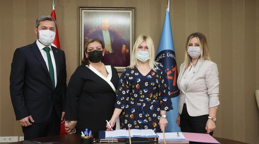 Akdeniz &Uuml;niversitesi Erasmus belgesini tam puan ile aldı