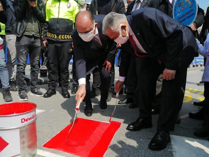 Kayseri’de kırmızı çizgiler çizildi, yaya geçitlerine dikkat çekildi G1