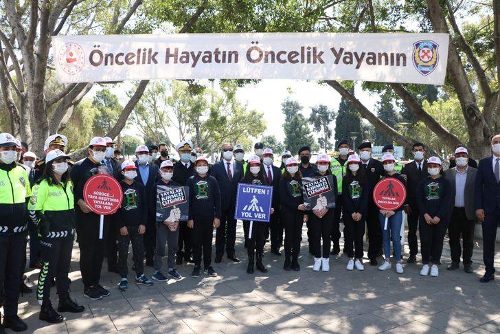 Mersin’de yaya geçitlerinde ’kırmızı çizgi uygulaması’ başladı G2