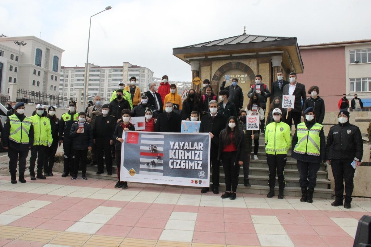 Yozgat&rsquo;ta &lsquo;Yayalar Kırmızı &Ccedil;izgimizdir&rsquo; etkinliği d&uuml;zenlendi