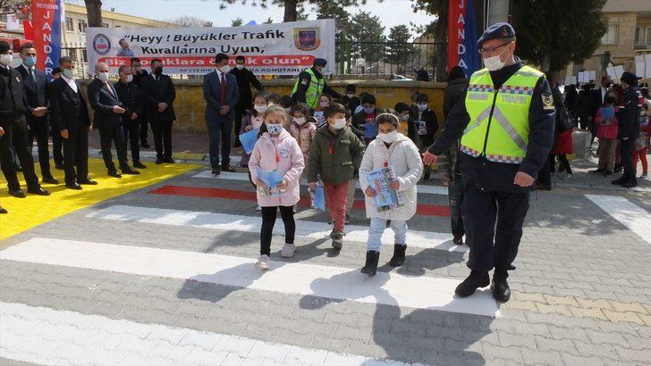 Kırşehir, Nevşehir, Sivas, Kayseri, Yozgat ve Niğde'de "Yaya Önceliği Kırmızı Çizgimizdir" etkinliği düzenlendi G2