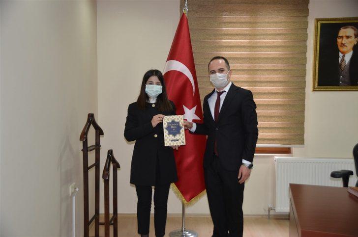 Hediyeleri kaymakam ablalarından G2