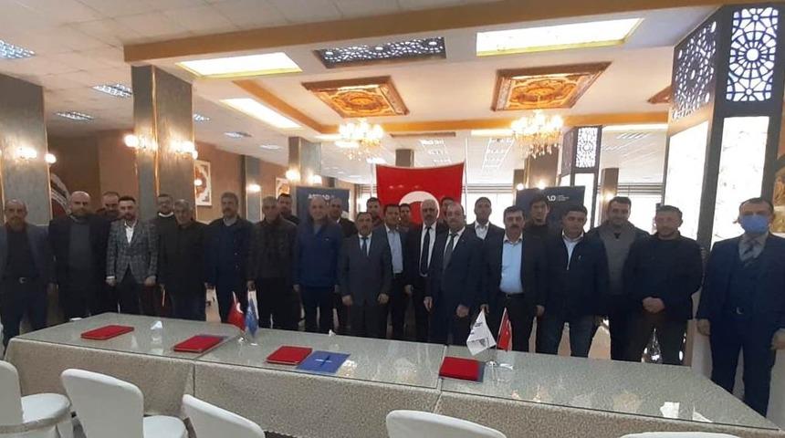 ASRİAD&rsquo;ta Aziz &Ouml;zel g&uuml;ven tazeledi