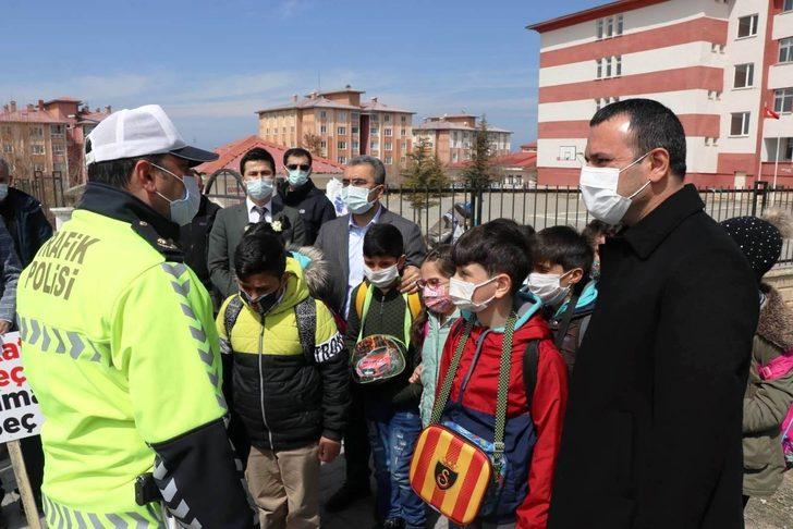 Edremit’te ‘Kırmızı Çizgimizi Çekiyoruz’ uygulaması G1