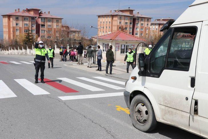 Edremit’te ‘Kırmızı Çizgimizi Çekiyoruz’ uygulaması G5