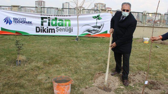 Orman Haftasında Erciyes Teknopark’da fidanlar toprakla buluştu