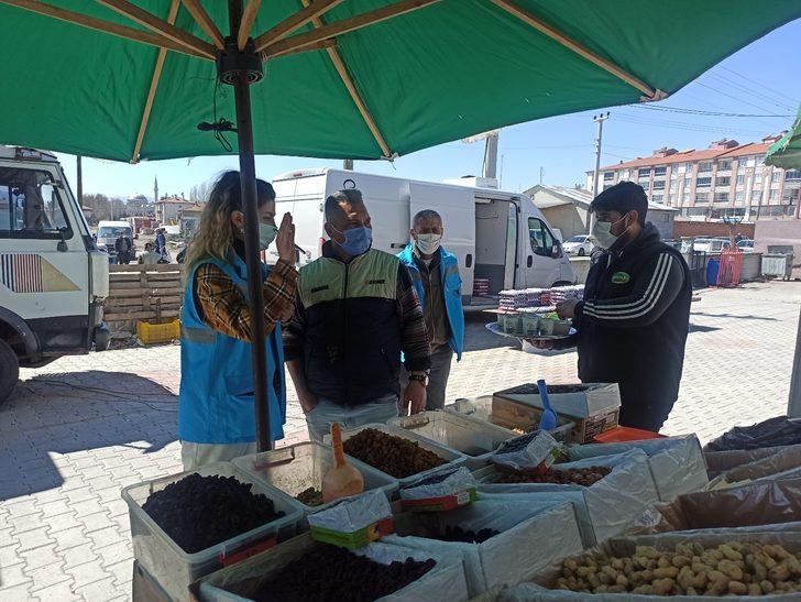 Afyonkarahisar’da pazarda korona virüs denetimi yapıldı G3