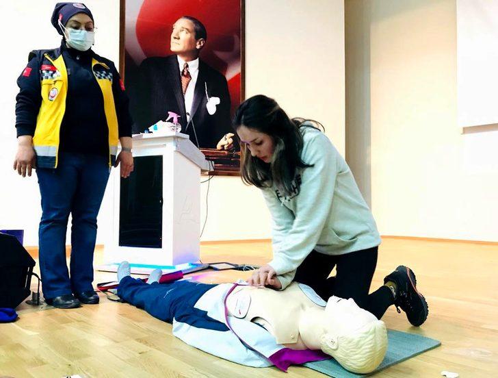 AİÇÜ’de Ağrı Dağı’nda rehberlik yapacaklar için temel dağcılık eğitimi veriliyor G5