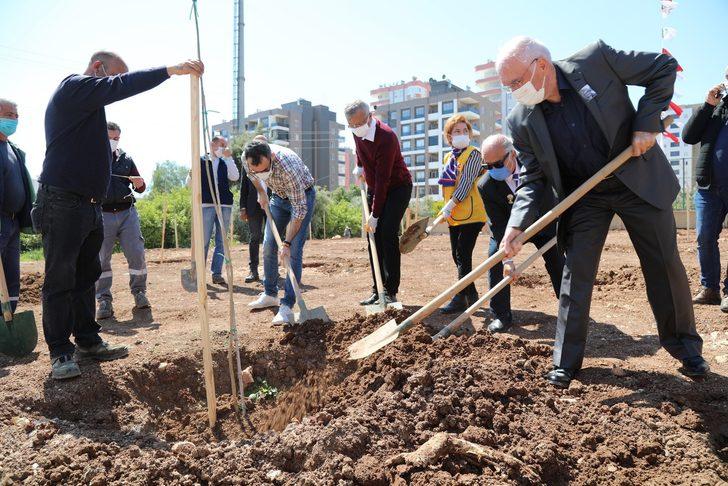 Mezitli’de 62’nci jakaranda koruluğu merhum Dr. Yılmaz adına oluşturuldu G2