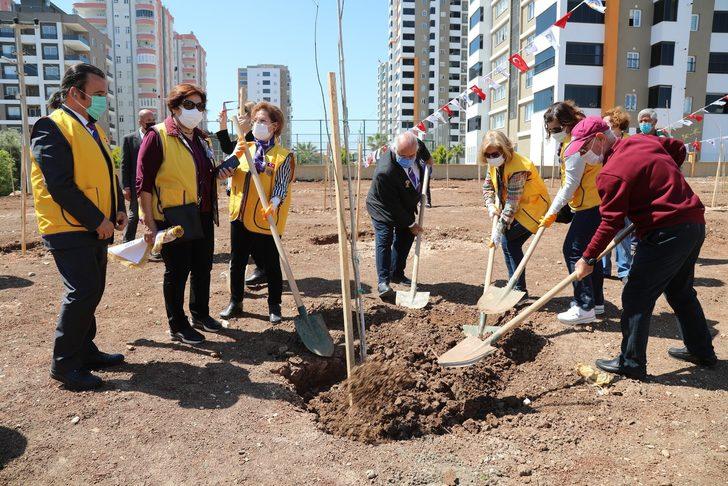 Mezitli’de 62’nci jakaranda koruluğu merhum Dr. Yılmaz adına oluşturuldu G3