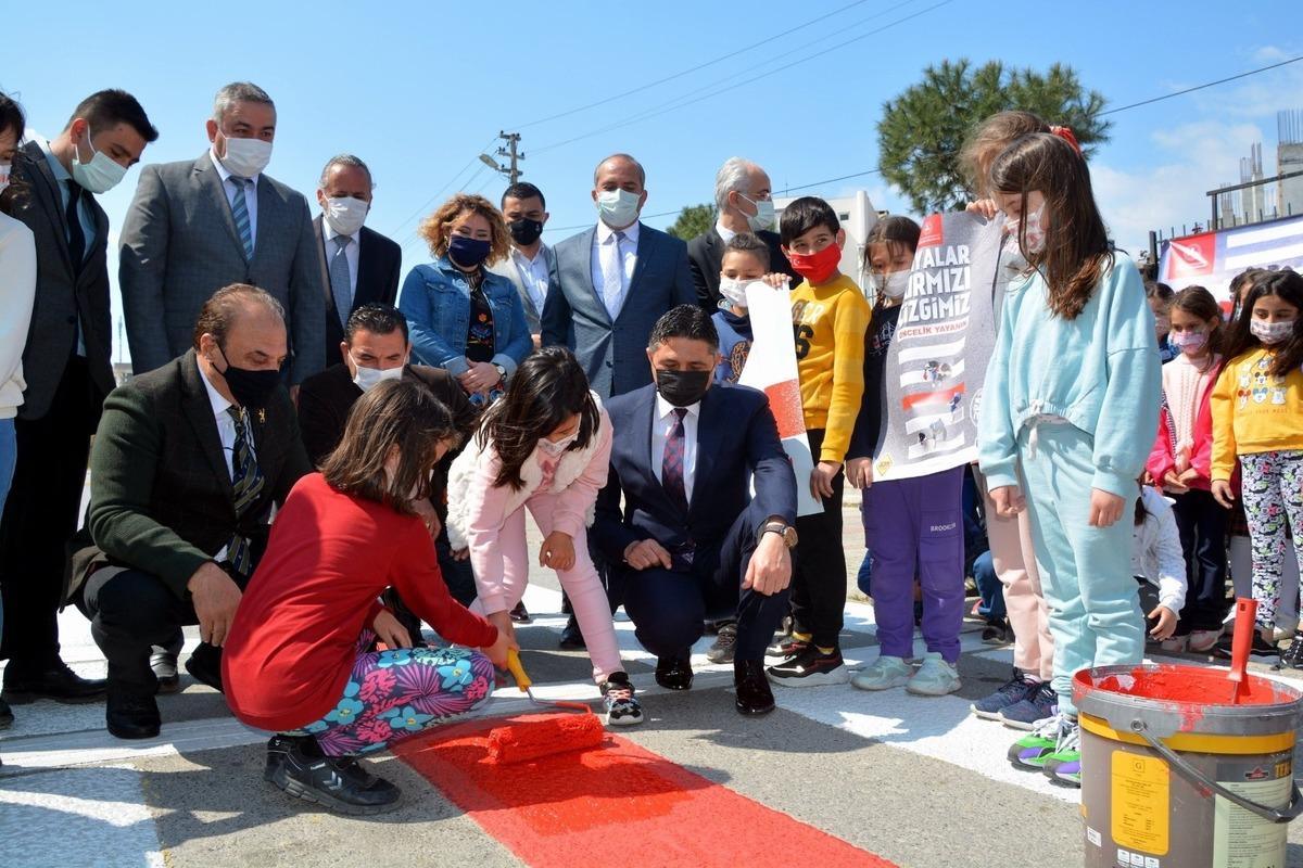 Trafikte &ouml;ncelik yaya g&uuml;venliği