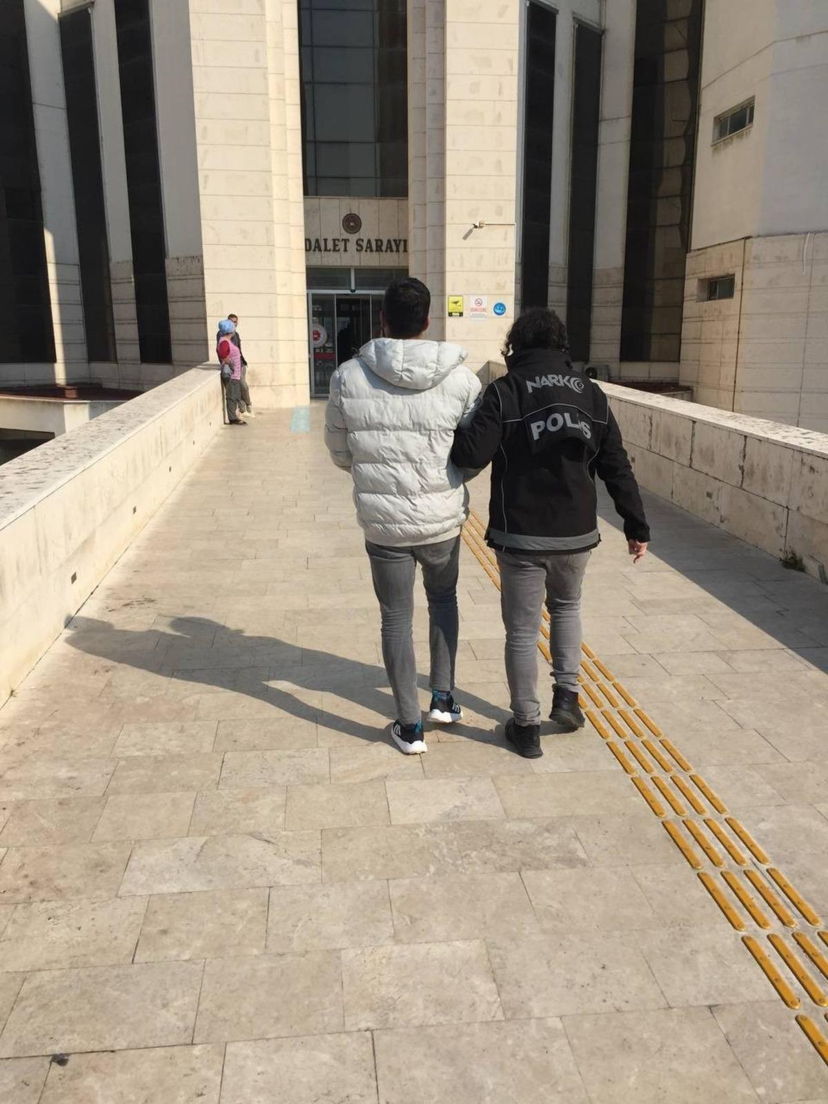 Uyuşturucu sattığı iddiasıyla bir kişi tutuklandı