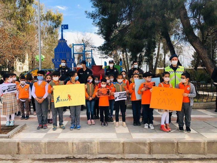 Suriye sınırında "Yaya Önceliği Kırmızı Çizgimiz” etkinliği G4