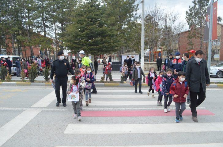 Beylikova’da öğrencilere ‘kırmızı çizgi’ anlatıldı G1