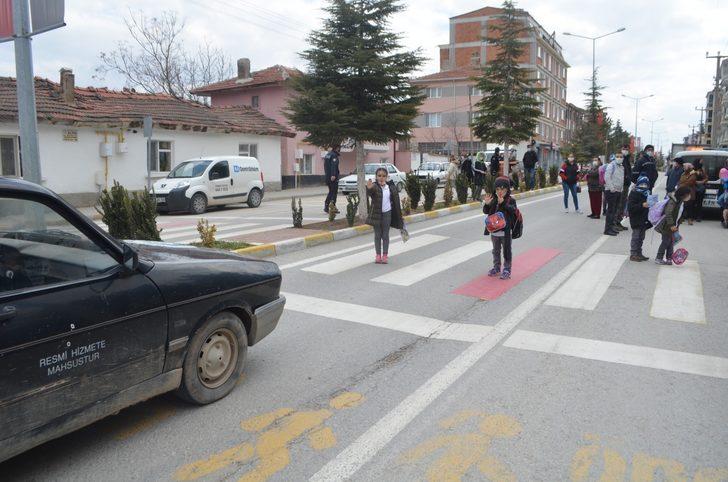 Beylikova’da öğrencilere ‘kırmızı çizgi’ anlatıldı G3