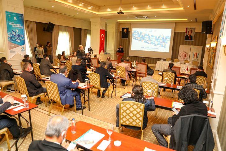 Doğu Anadolu'daki yerel gazete temsilcileri Van'da buluştu G1