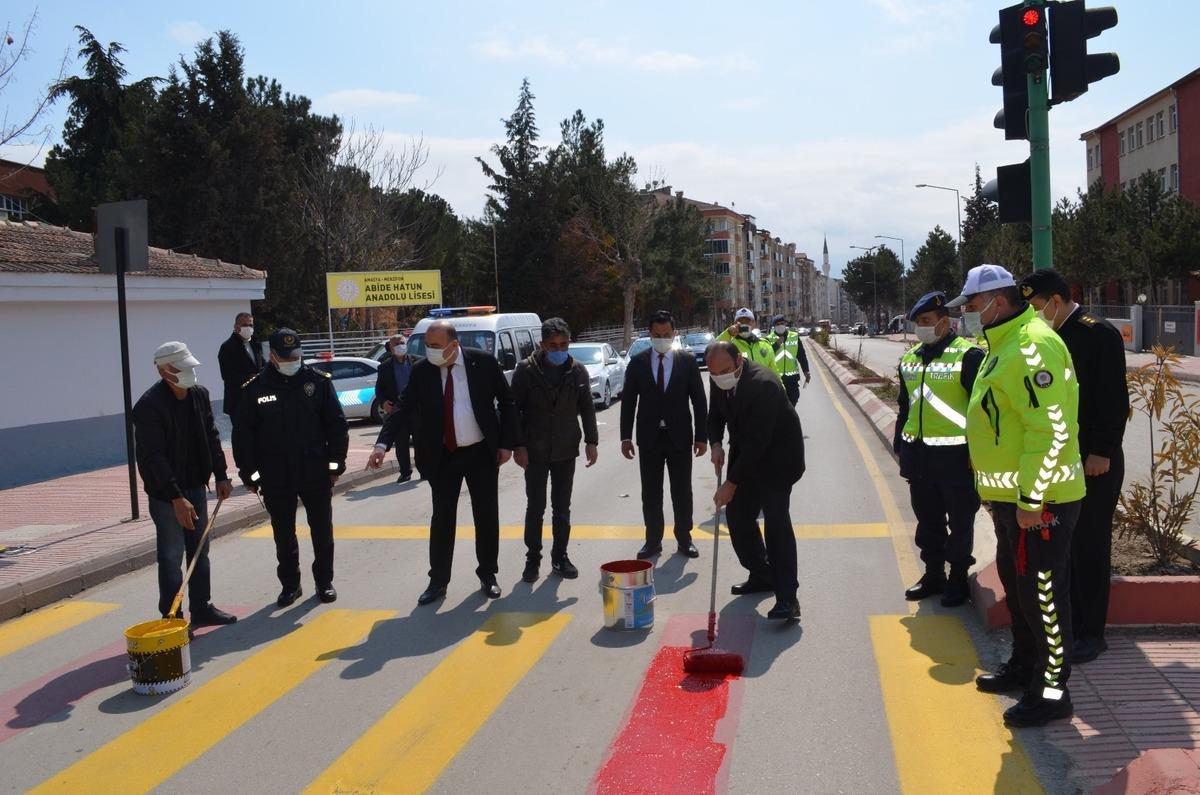 Yaya &ouml;nceliğine &lsquo;kırmızı &ccedil;izgi&rsquo; ile dikkat &ccedil;ekildi