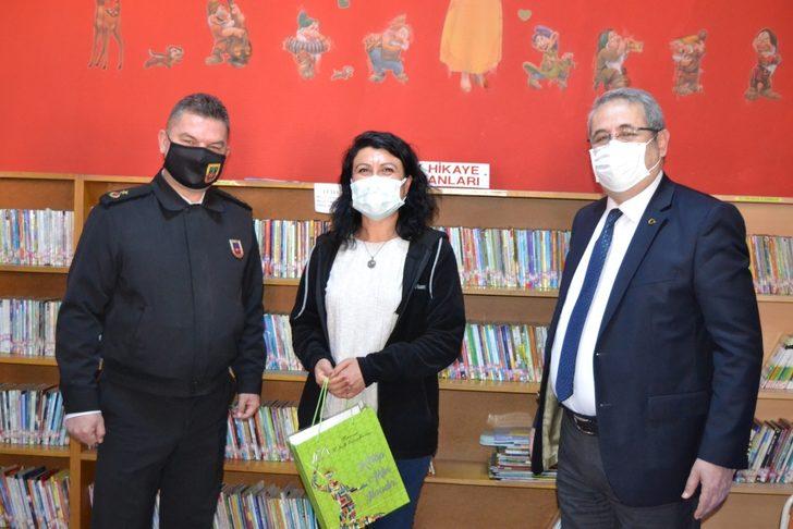 Salihli’de en çok kitap okuyanlar ödüllendirildi G3