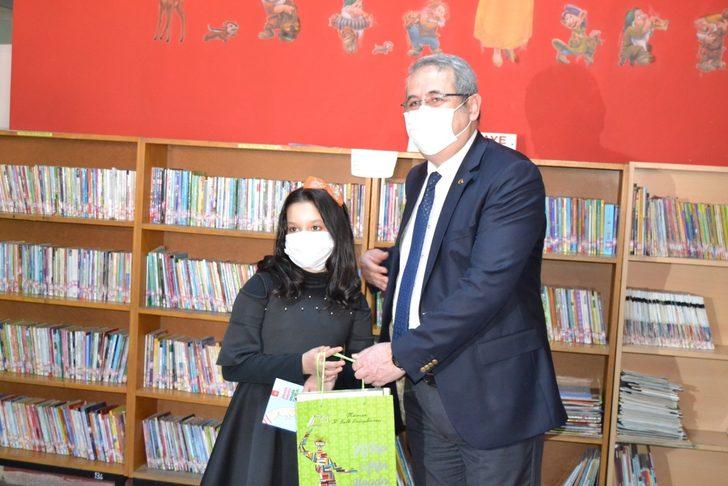 Salihli’de en çok kitap okuyanlar ödüllendirildi G5