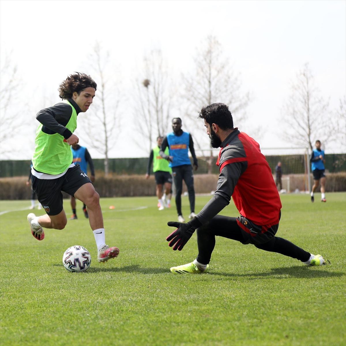 Kayserispor, G&ouml;ztepe ma&ccedil;ının hazırlıklarını s&uuml;rd&uuml;rd&uuml;