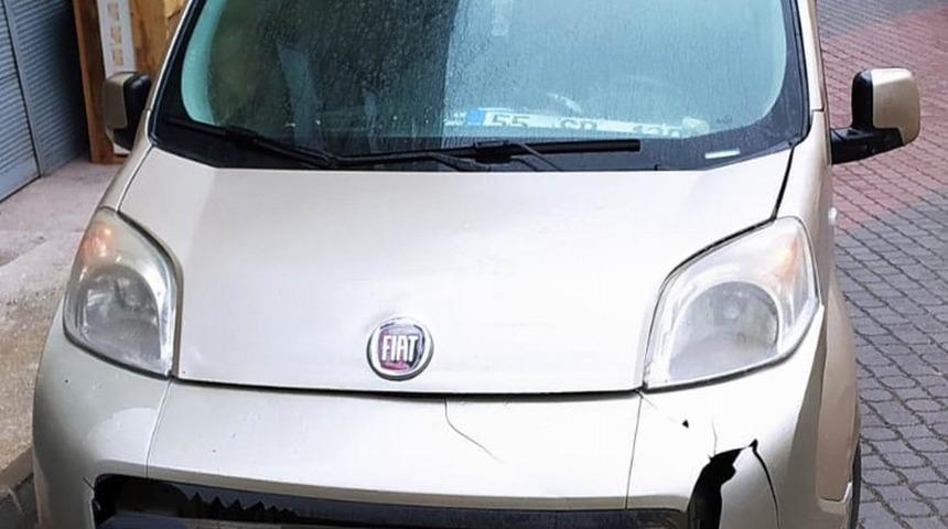 Samsun&rsquo;da hafif ticari ara&ccedil;la motosiklet &ccedil;arpıştı: 2 yaralı