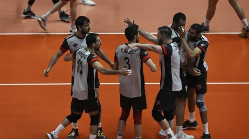Kupa Voley'de şampiyon Spor Toto!