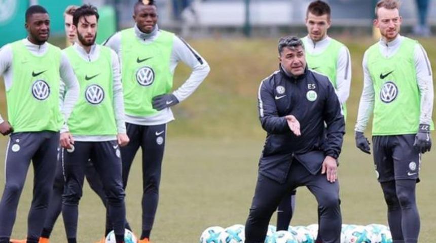 Fenerbahçe'de Emre Belözoğlu'nun yardımcısı Erdinç Sözer oldu