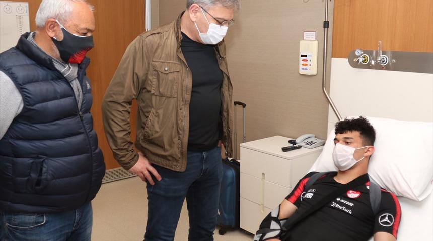 Antalyaspor Kul&uuml;b&uuml;, G&ouml;kdeniz Bayrakdar'ın operasyon ge&ccedil;irdiğini duyurdu