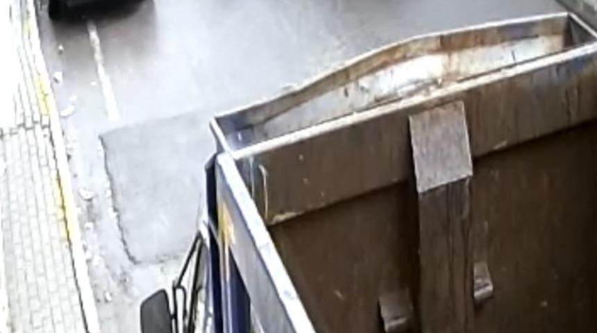 Avcılar&rsquo;da y&uuml;rek yakan olay, kamyonet minik Umut&rsquo;un &uuml;zerinden b&ouml;yle ge&ccedil;ti