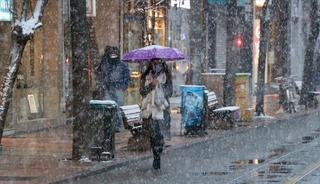 İstanbul Valiliği'nden soğuk hava, sağanak ve kar uyarısı! O g&uuml;nlere dikkat