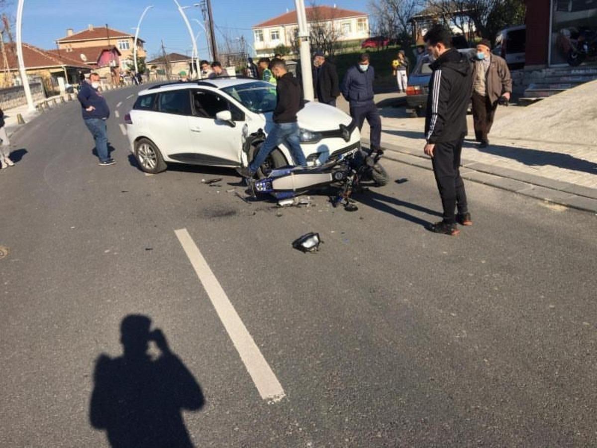Motosiklet s&uuml;r&uuml;c&uuml;s&uuml;n&uuml;n &ouml;l&uuml;mden d&ouml;nd&uuml;ğ&uuml; feci kaza kamerada