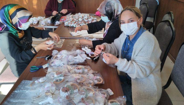 Amigurumi oyuncak yapan kadınlar ABD'ye sipariş hazırlıyor