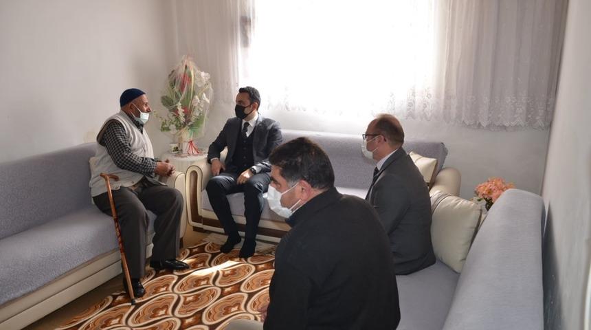 Kaymakam Çelik, hane ziyaretlerine devam ediyor