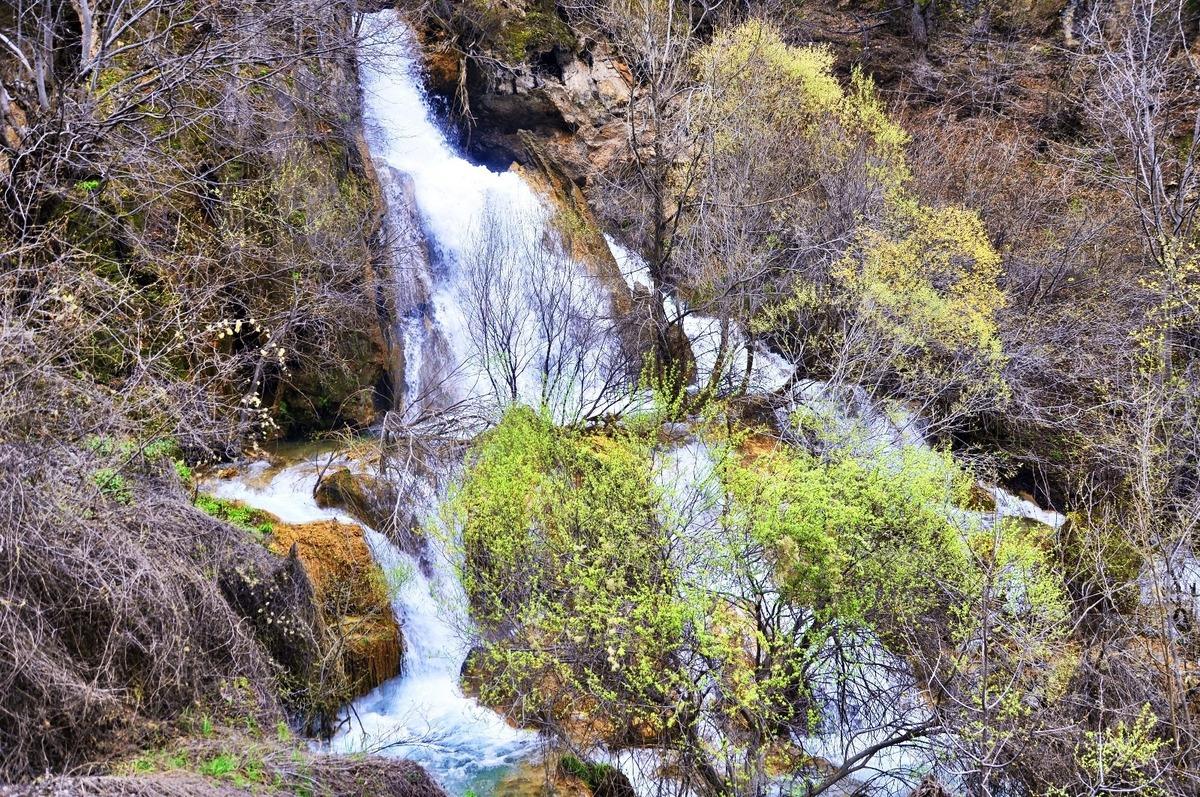 Hacıkodal Kocabor Şelalesi doğa tutkunlarının uğrak yeri oldu