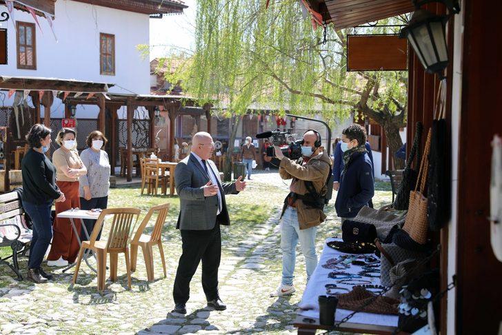 Tarihi Zahire Pazarı ve Türk Ebru Sanatı Fransız kanalında G3