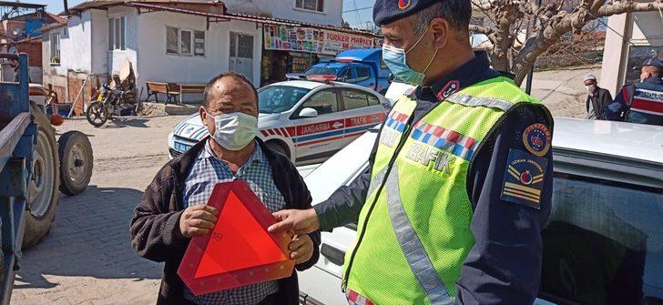 Gördes’te çiftçilere reflektör dağıtıldı G1