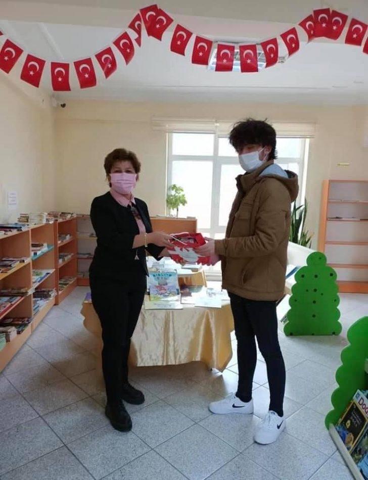 En fazla kitap okuyan okuyucular ödüllendirildi G5