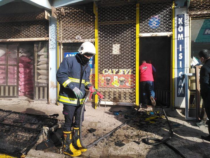 Özalp ilçesinde yangın G1