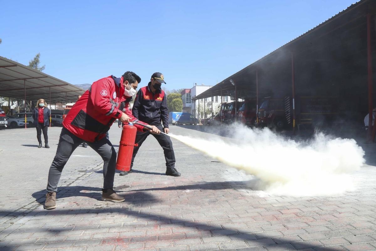 B&uuml;y&uuml;kşehir İtfaiyesi, Efeler Belediyesi Arama Kurtarma ekibine eğitim verdi
