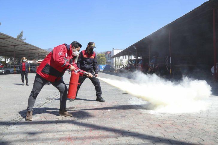 Büyükşehir İtfaiyesi, Efeler Belediyesi Arama Kurtarma ekibine eğitim verdi G1