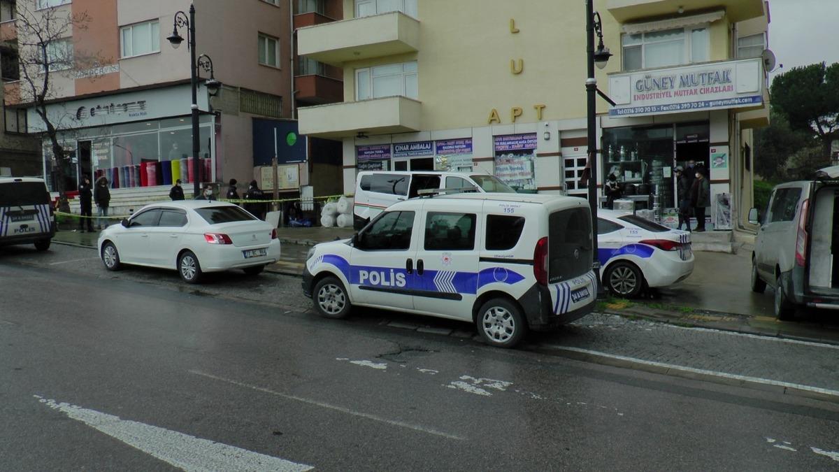 Kanser tedavisi g&ouml;ren 61 yaşındaki kadın 4. kattan atlayarak intihar etti